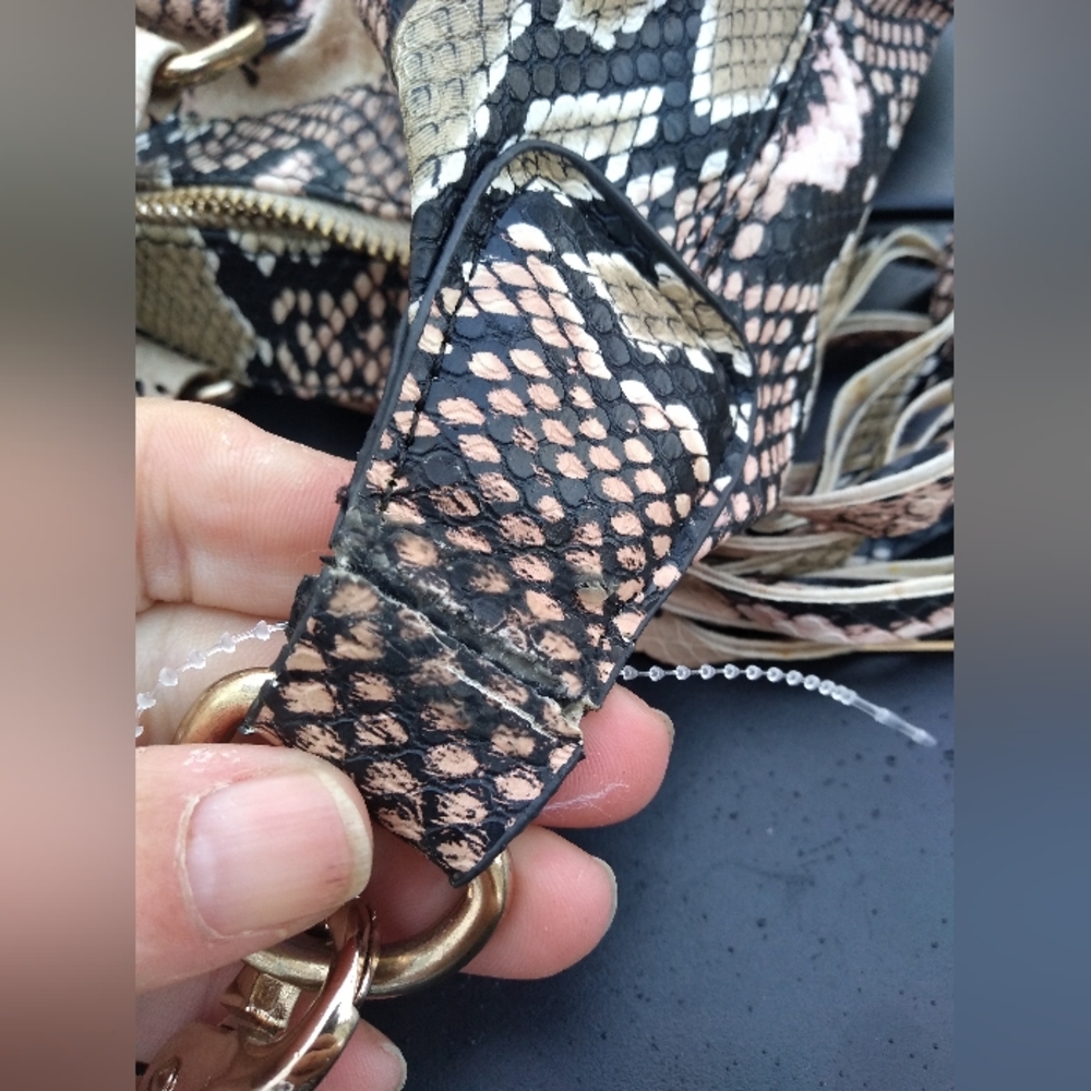 Rampage Faux Snakeskin Patterned Purse, Clean Pink Interior, Tassel Zipp… - Picture 8 of 13